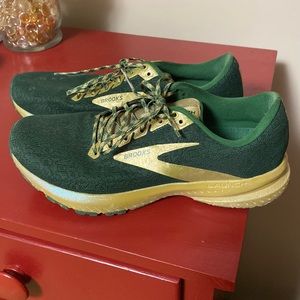 Women’s Brooks launch 7